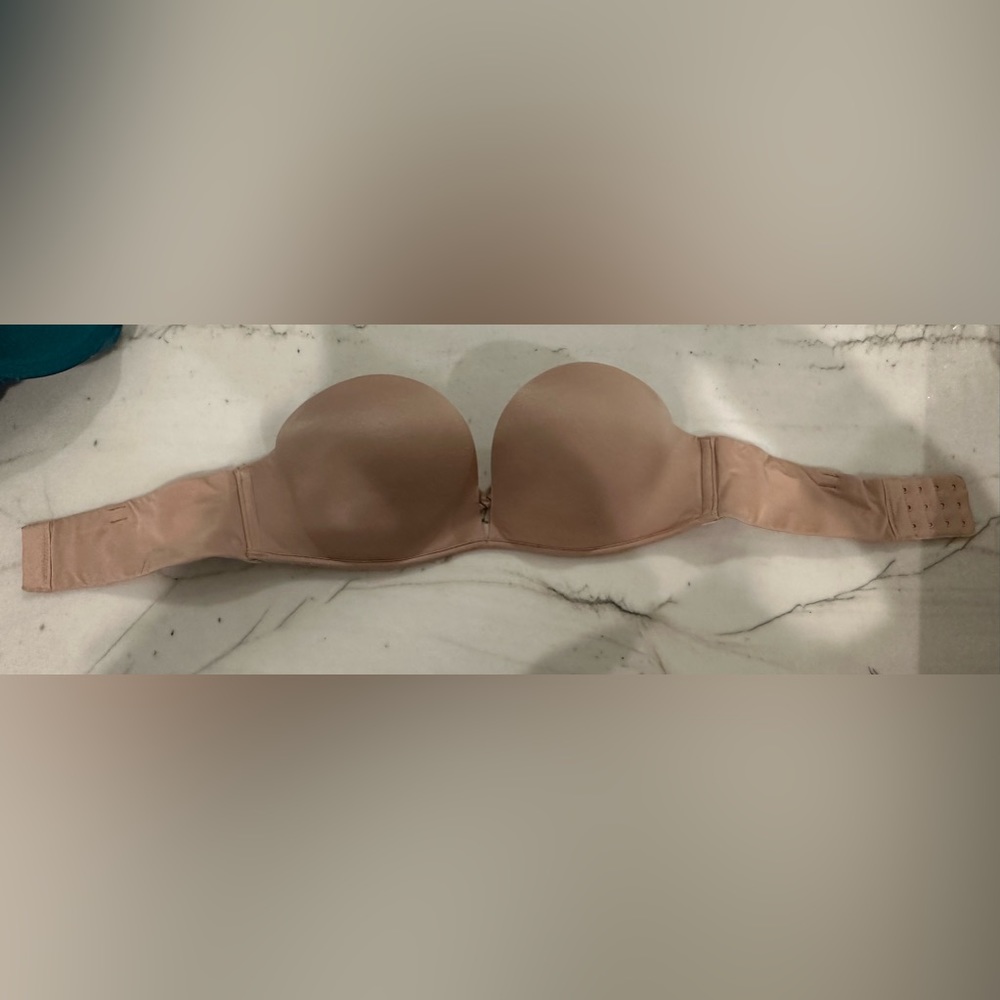 Victoria’s Secret Bombshell bra 32B